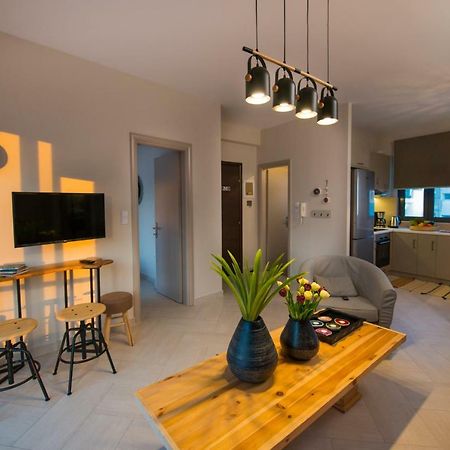 Marios Home, A Cozy And Spacious Apartment Near Downtown Preveza Exterior photo
